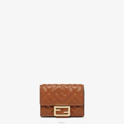 Fendi mujer cartera baguette de piel de napa con tres pliegues y micro 2LH8E1452 accesorios marrón
